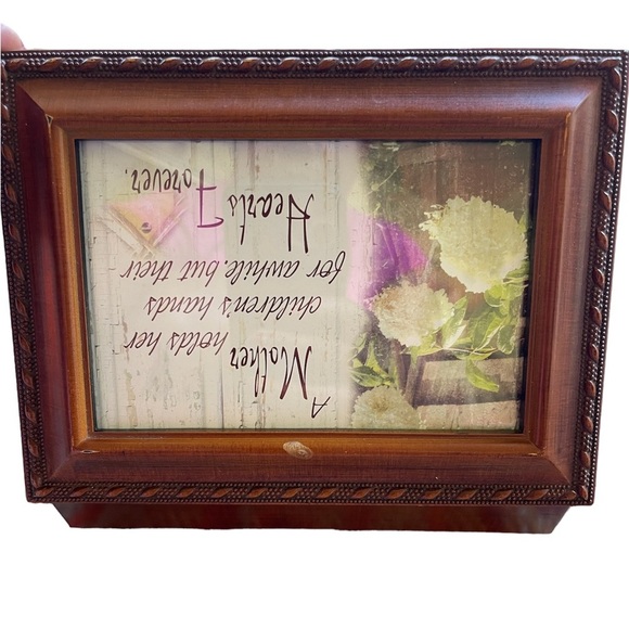 Cottage Garden Mother Woodgrain Traditional Music Box Plays You Light Up My Life - Picture 7 of 7